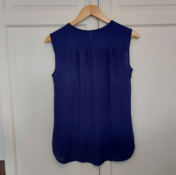J Crew Sleeveless Top Womens 00 Purple V Neck Tunic Curved Hem Polyester - Picture 5 of 5